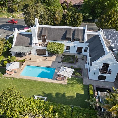 Die Rietdak - Reetdachhaus Mit Vier Schlafzimmern Cape Town Exterior foto