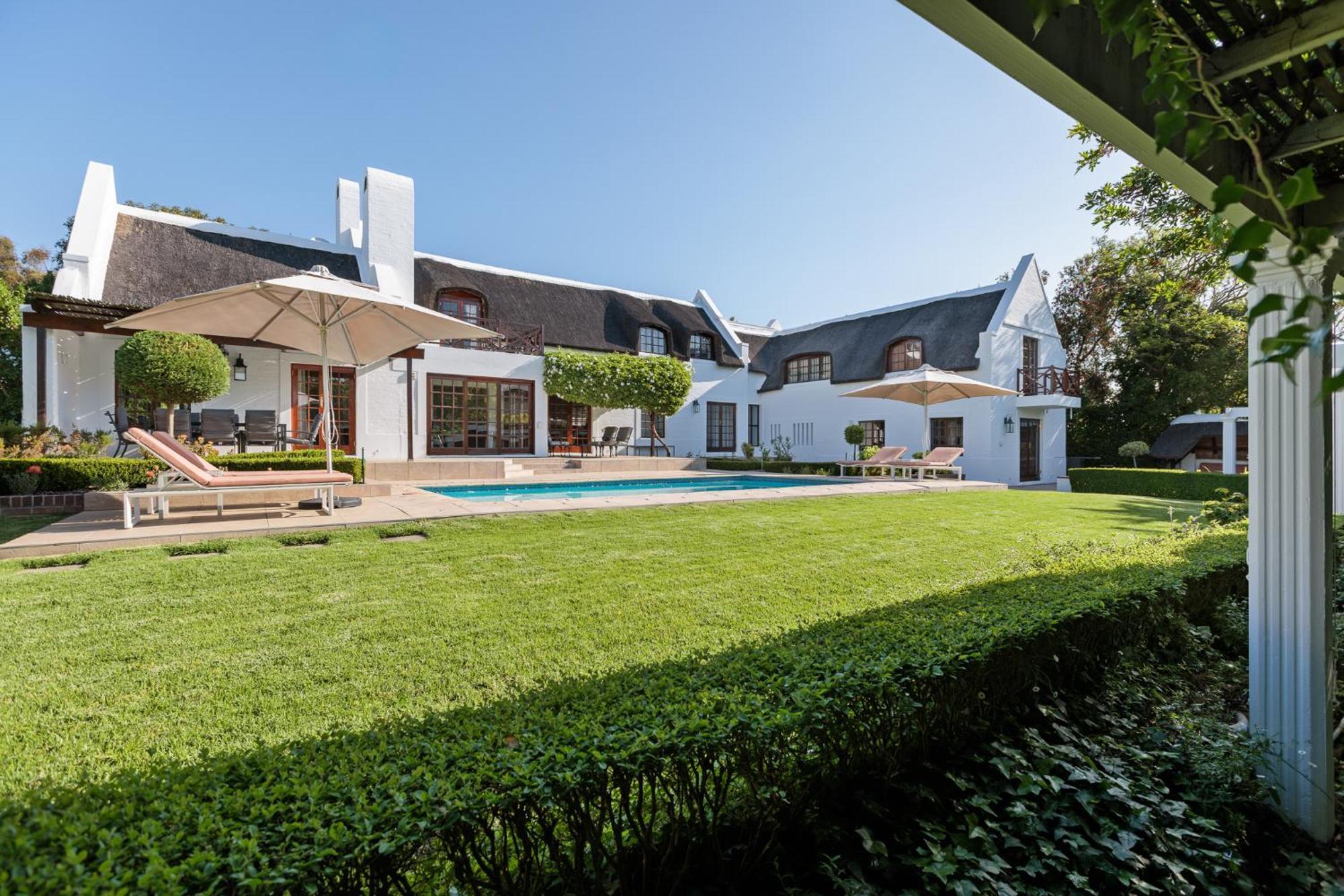 Die Rietdak - Reetdachhaus Mit Vier Schlafzimmern Cape Town Exterior foto
