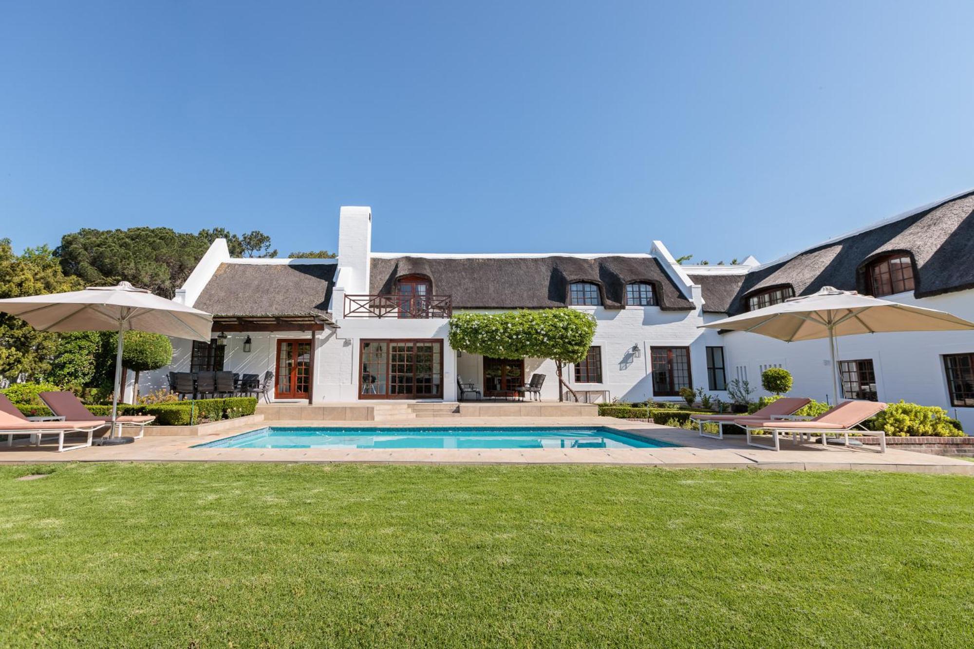 Die Rietdak - Reetdachhaus Mit Vier Schlafzimmern Cape Town Exterior foto