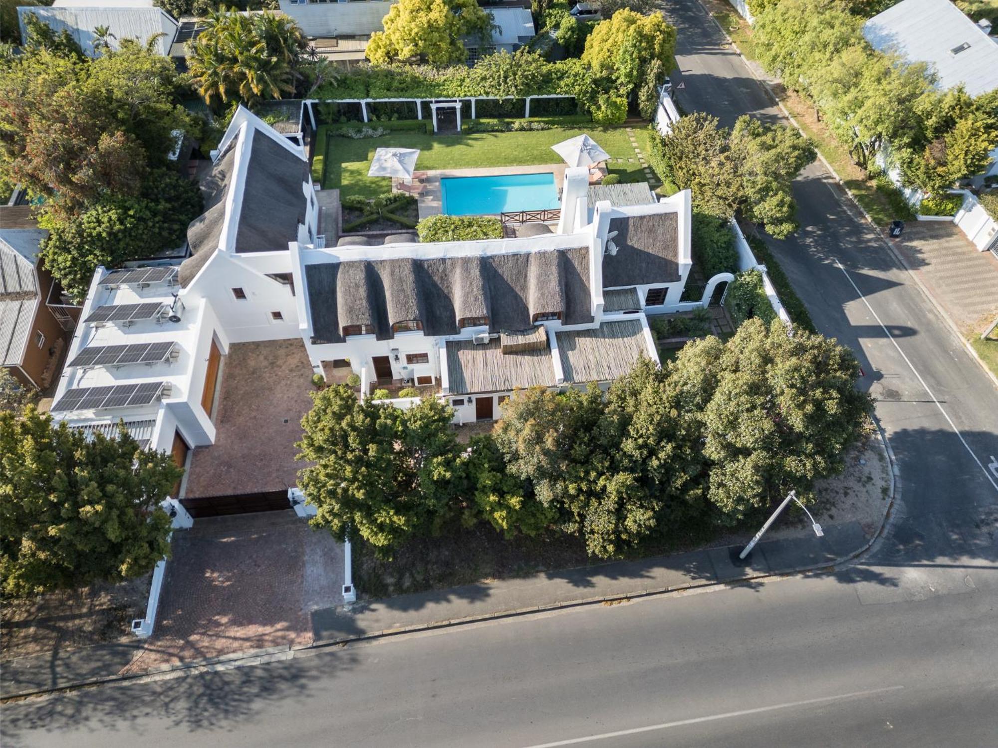 Die Rietdak - Reetdachhaus Mit Vier Schlafzimmern Cape Town Exterior foto